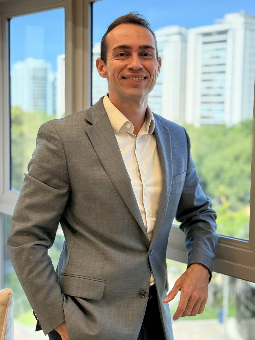 Dr. Guthyerres Carvalho